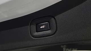 SAMSUNG QM6 2022