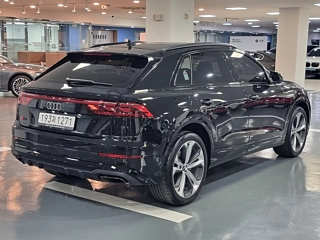 AUDI Q8 4M 2025