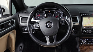VOLKSWAGEN TOUAREG 2016