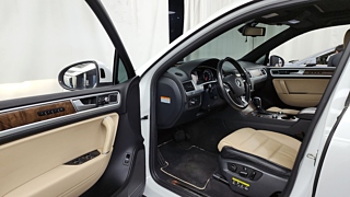VOLKSWAGEN TOUAREG 2016