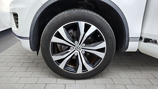 VOLKSWAGEN TOUAREG 2016