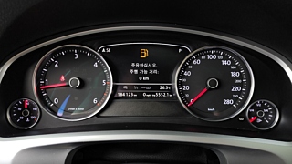 VOLKSWAGEN TOUAREG 2016