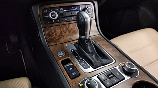 VOLKSWAGEN TOUAREG 2016
