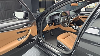 BMW 5-SERIES G30 2021