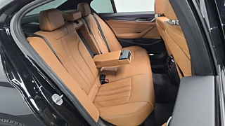 BMW 5-SERIES G30 2021