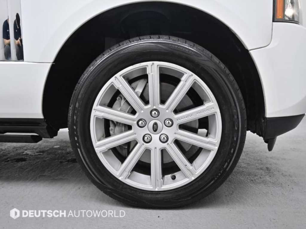 LAND ROVER RANGE ROVER 2011