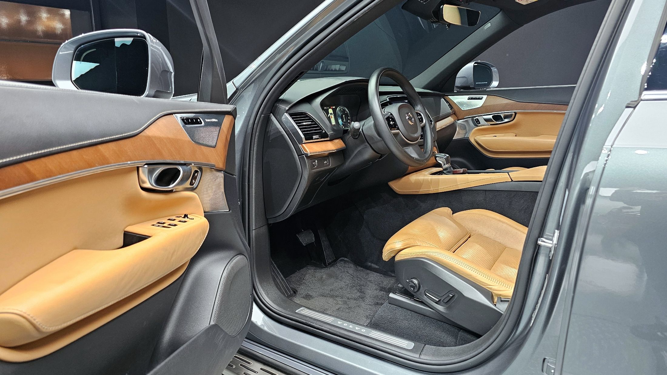 VOLVO XC90 2019
