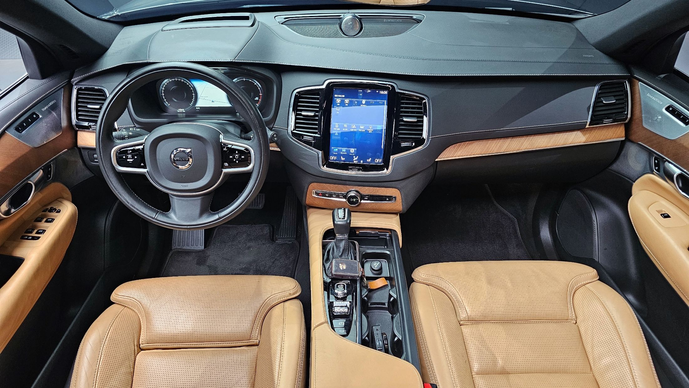 VOLVO XC90 2019