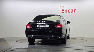 MERCEDES BENZ E-CLASS W213 2017