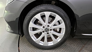 MERCEDES BENZ E-CLASS W213 2017