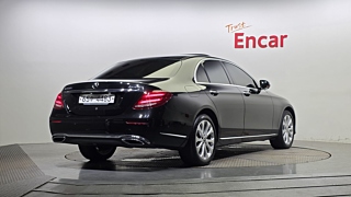 MERCEDES BENZ E-CLASS W213 2017