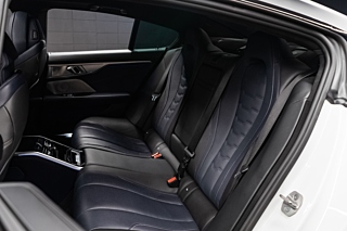 BMW 8-SERIES G15 2023