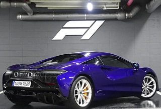Заказать MCLAREN ARTURA