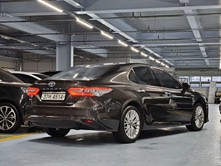 TOYOTA CAMRY XV70 2017
