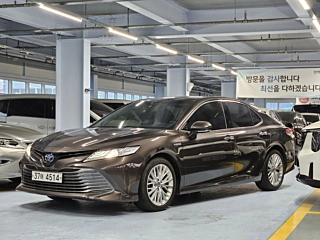 TOYOTA CAMRY XV70 2017