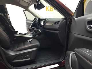 SAMSUNG QM6 2022
