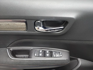 SAMSUNG QM6 2022