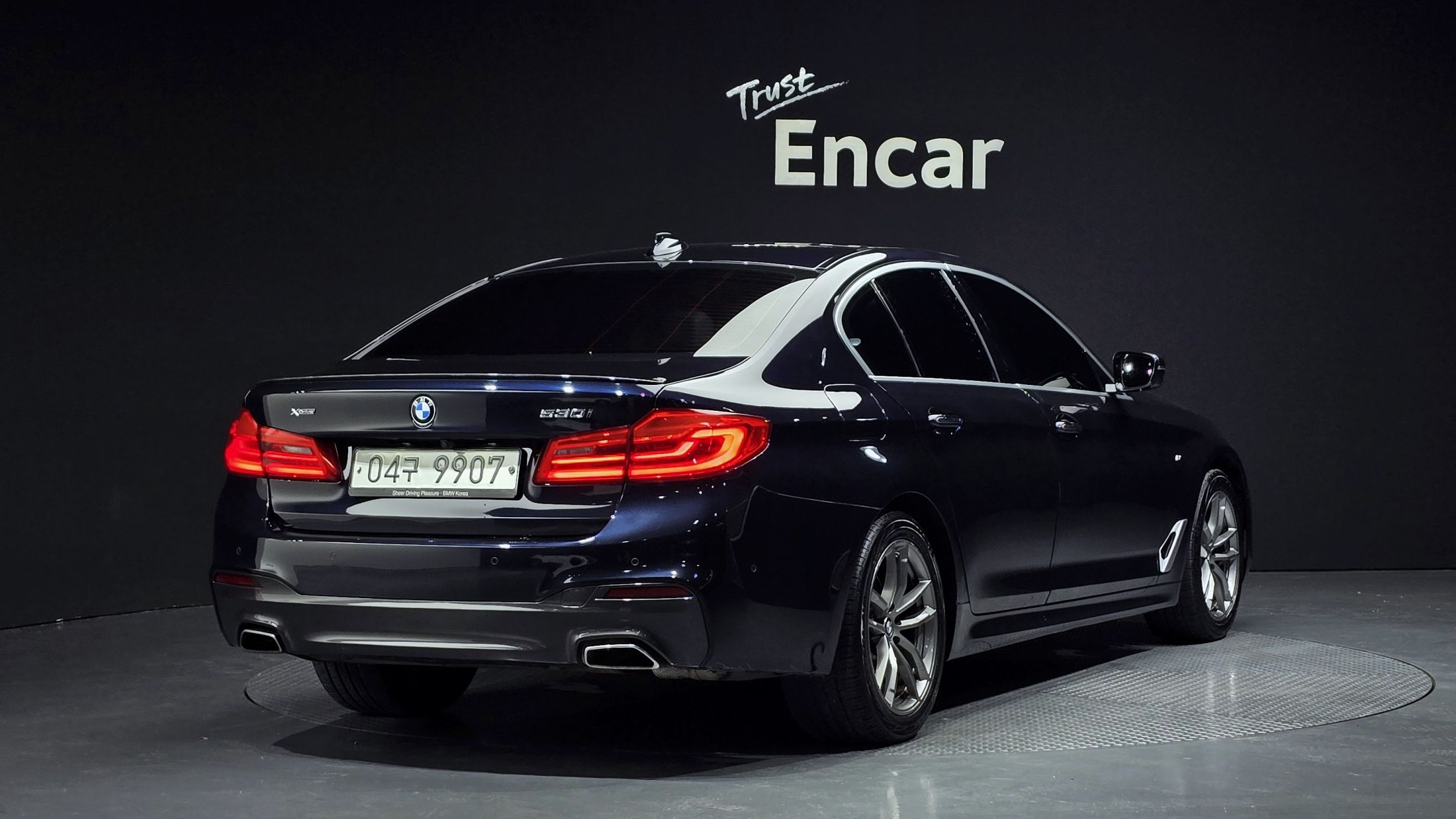BMW 5-SERIES G30 2018