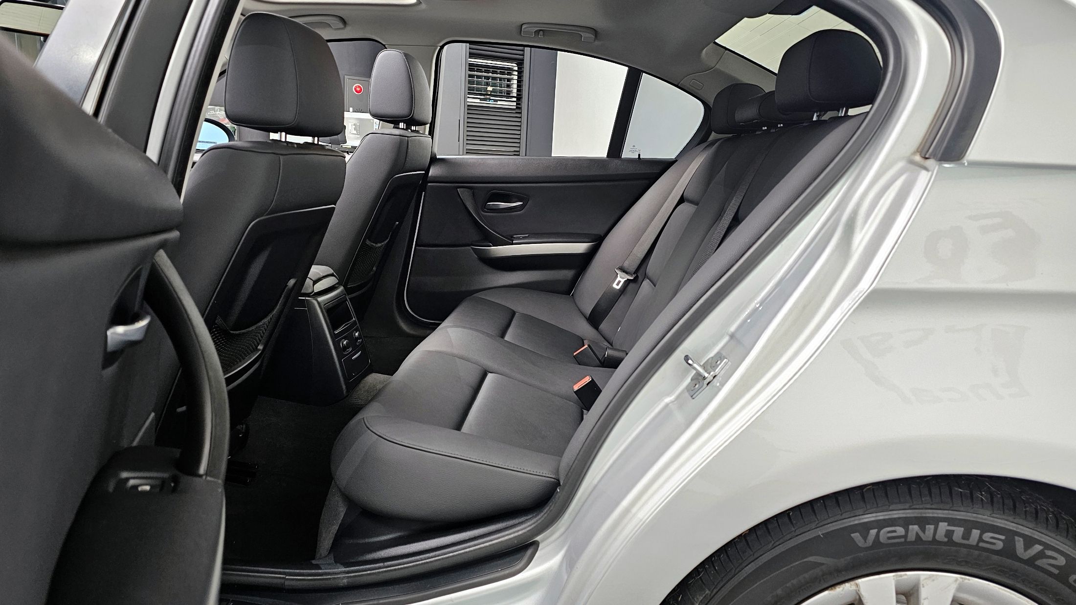 BMW 3-SERIES E90 2008