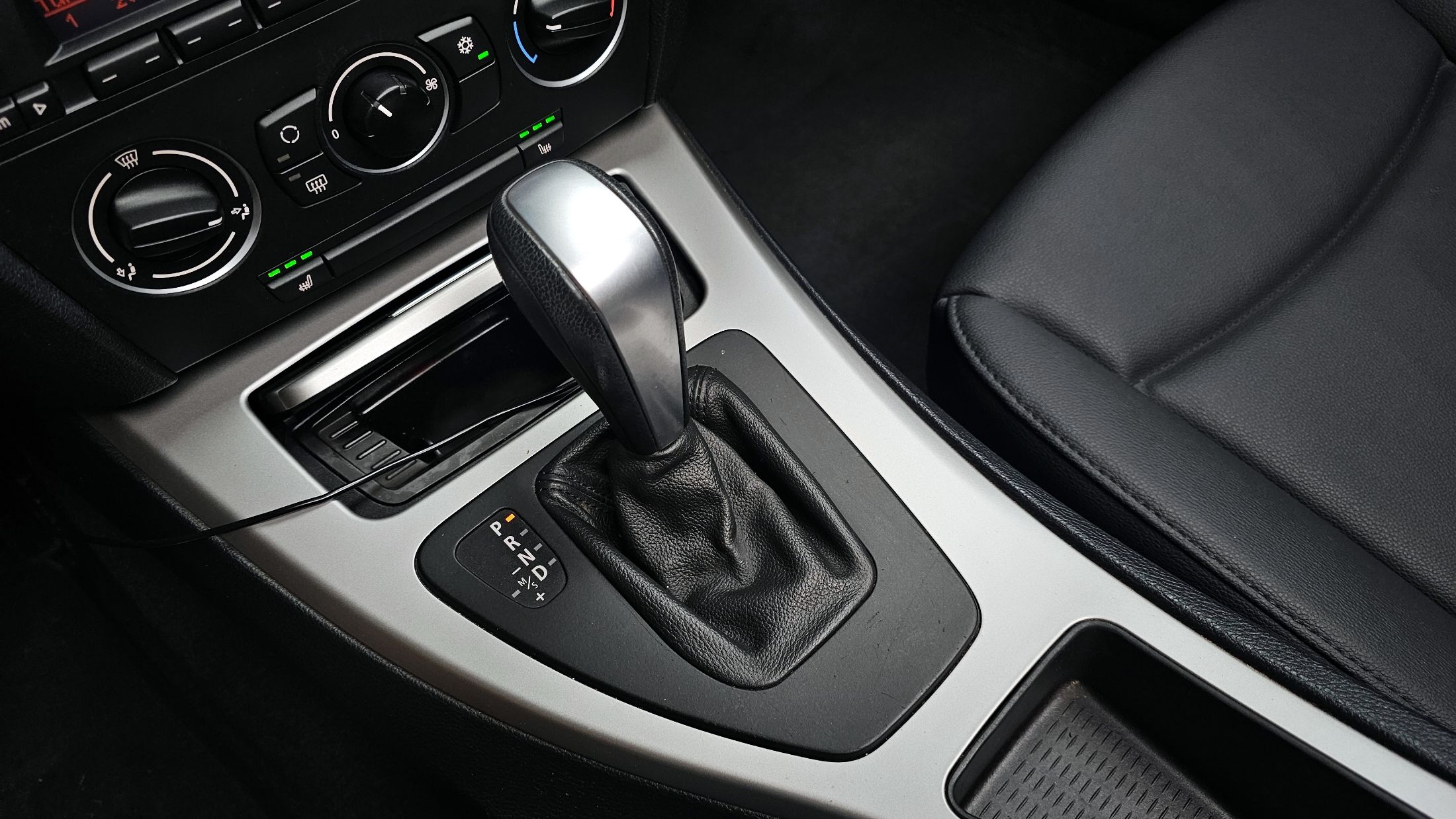 BMW 3-SERIES E90 2008