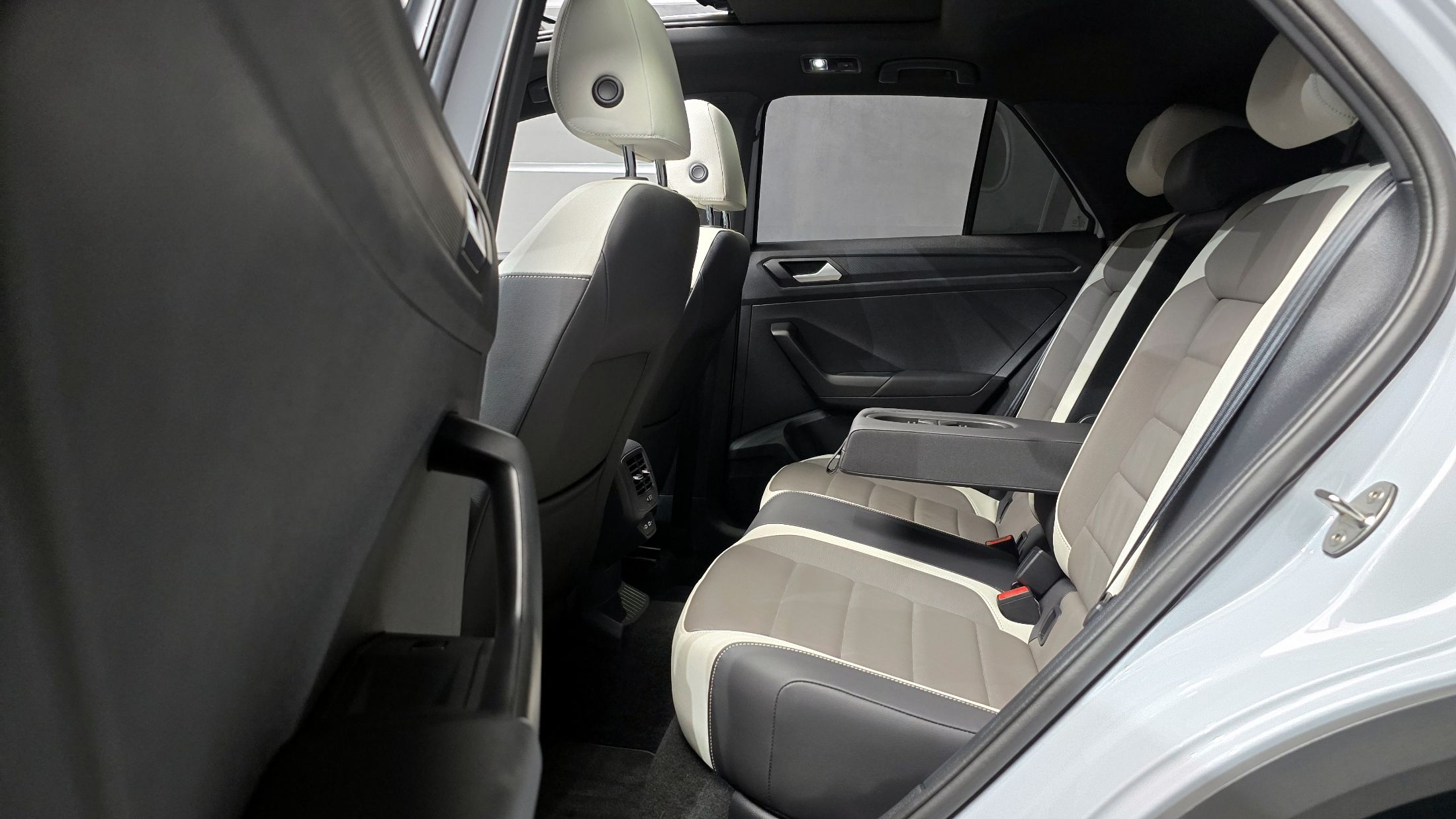 VOLKSWAGEN T-ROC 2021