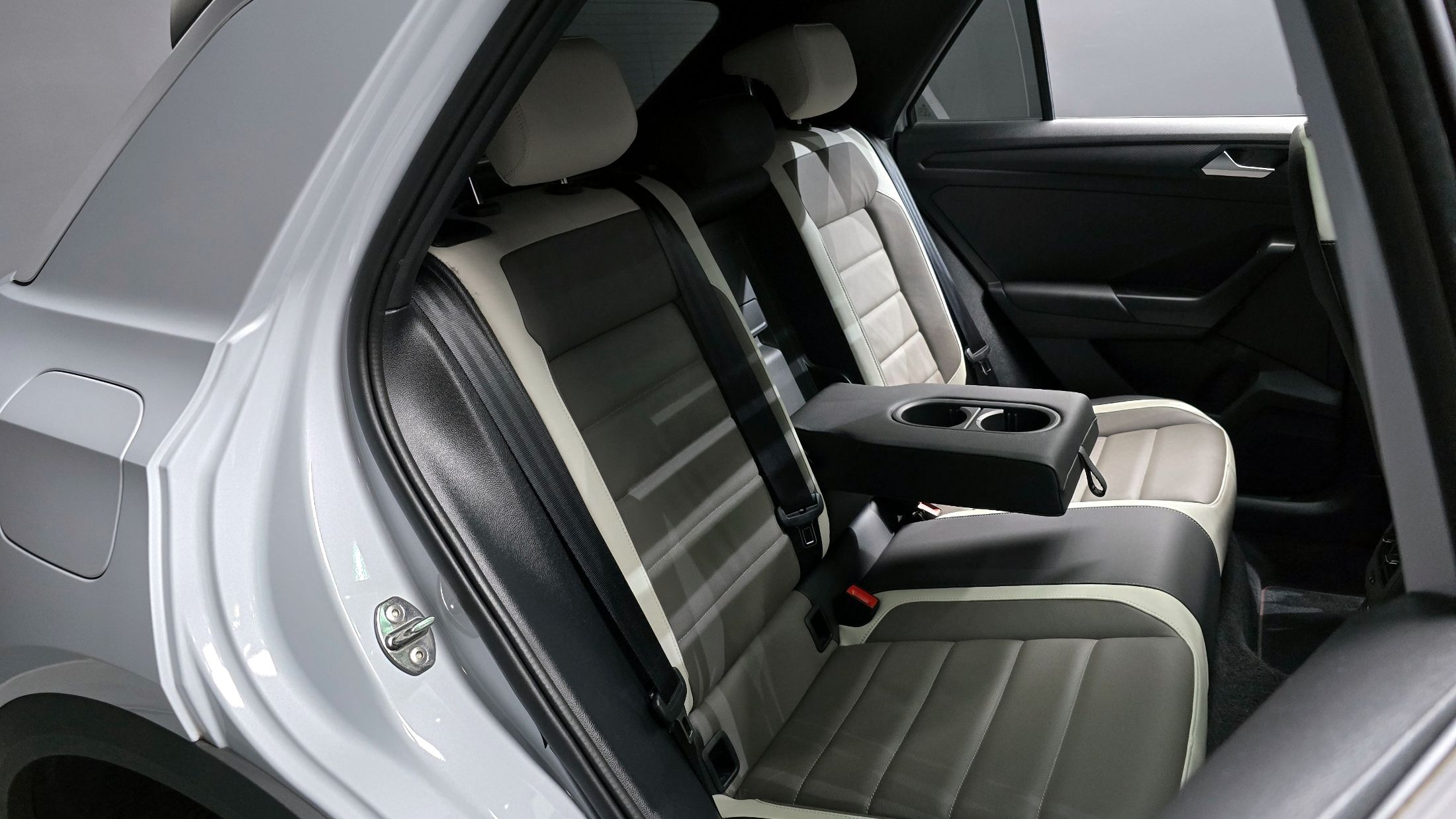 VOLKSWAGEN T-ROC 2021