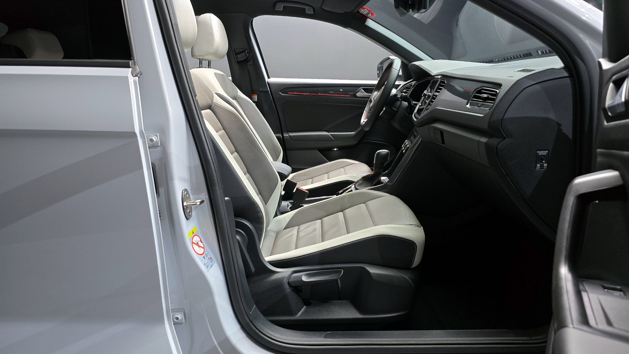 VOLKSWAGEN T-ROC 2021
