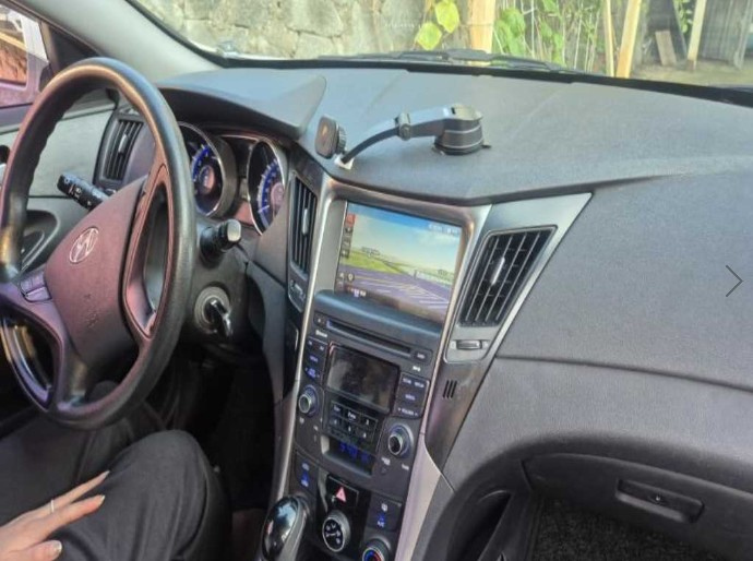 HYUNDAI SONATA THE BRILLIANT 2012