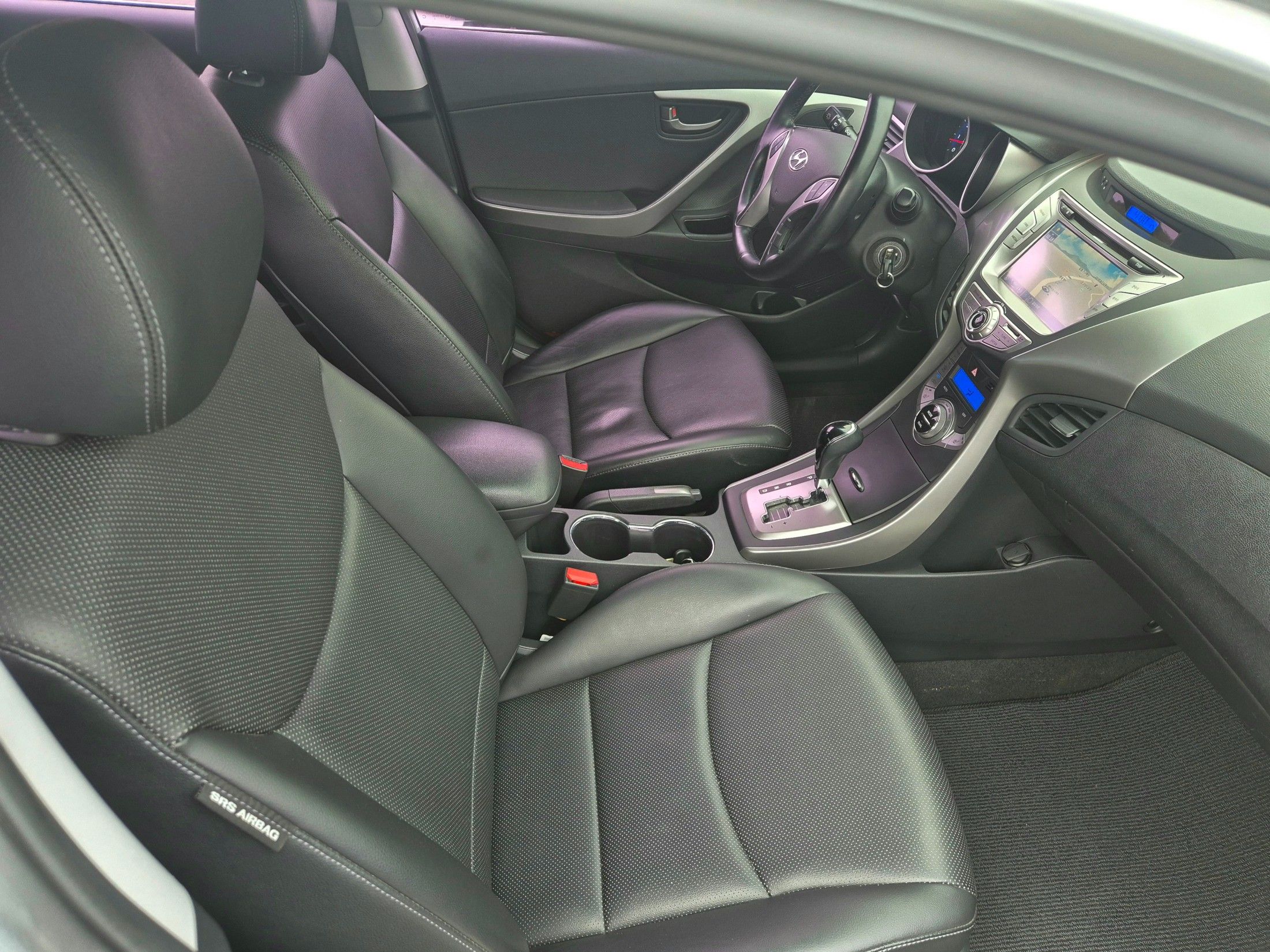 HYUNDAI AVANTE MD 2013