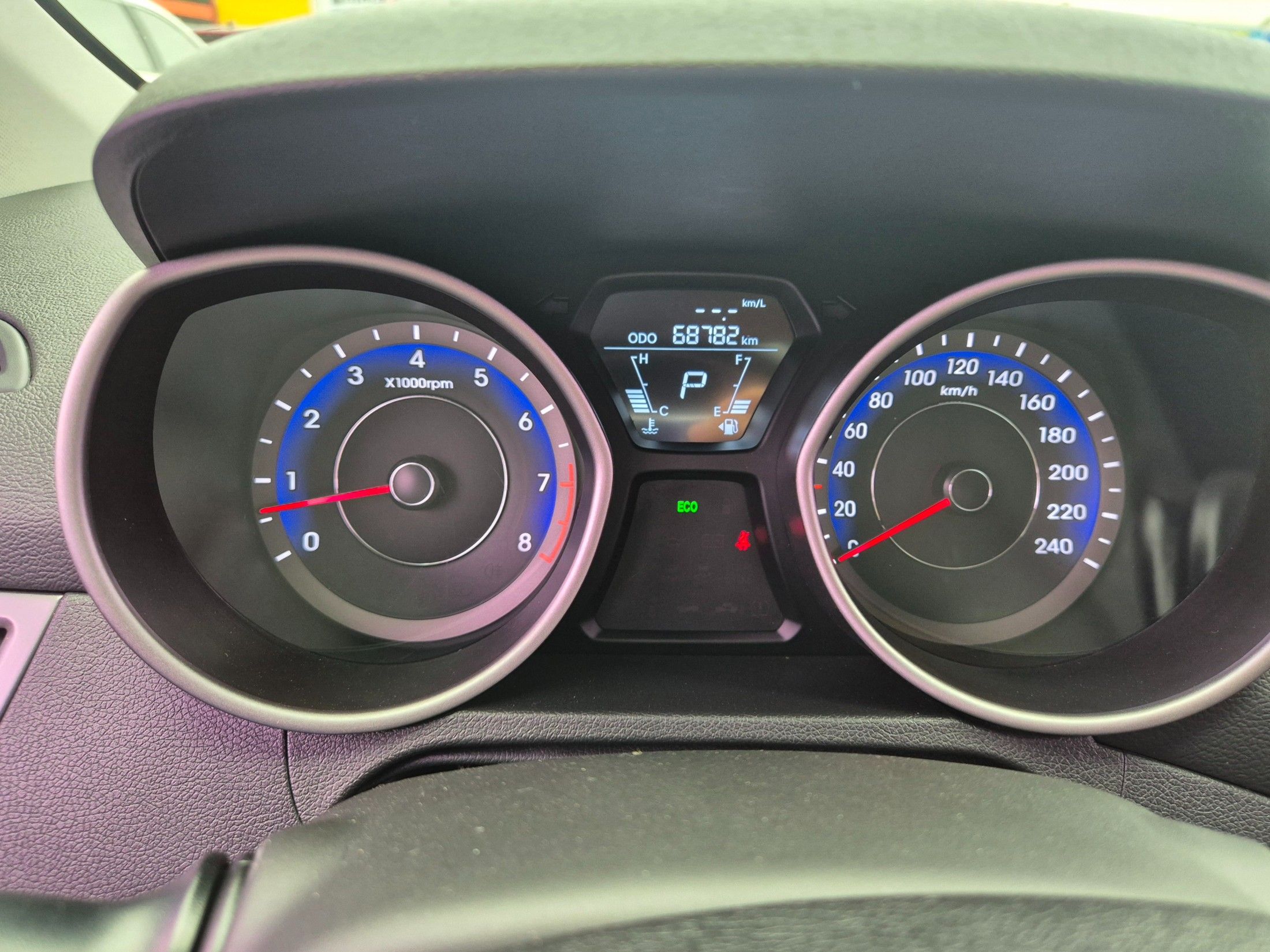 HYUNDAI AVANTE MD 2013