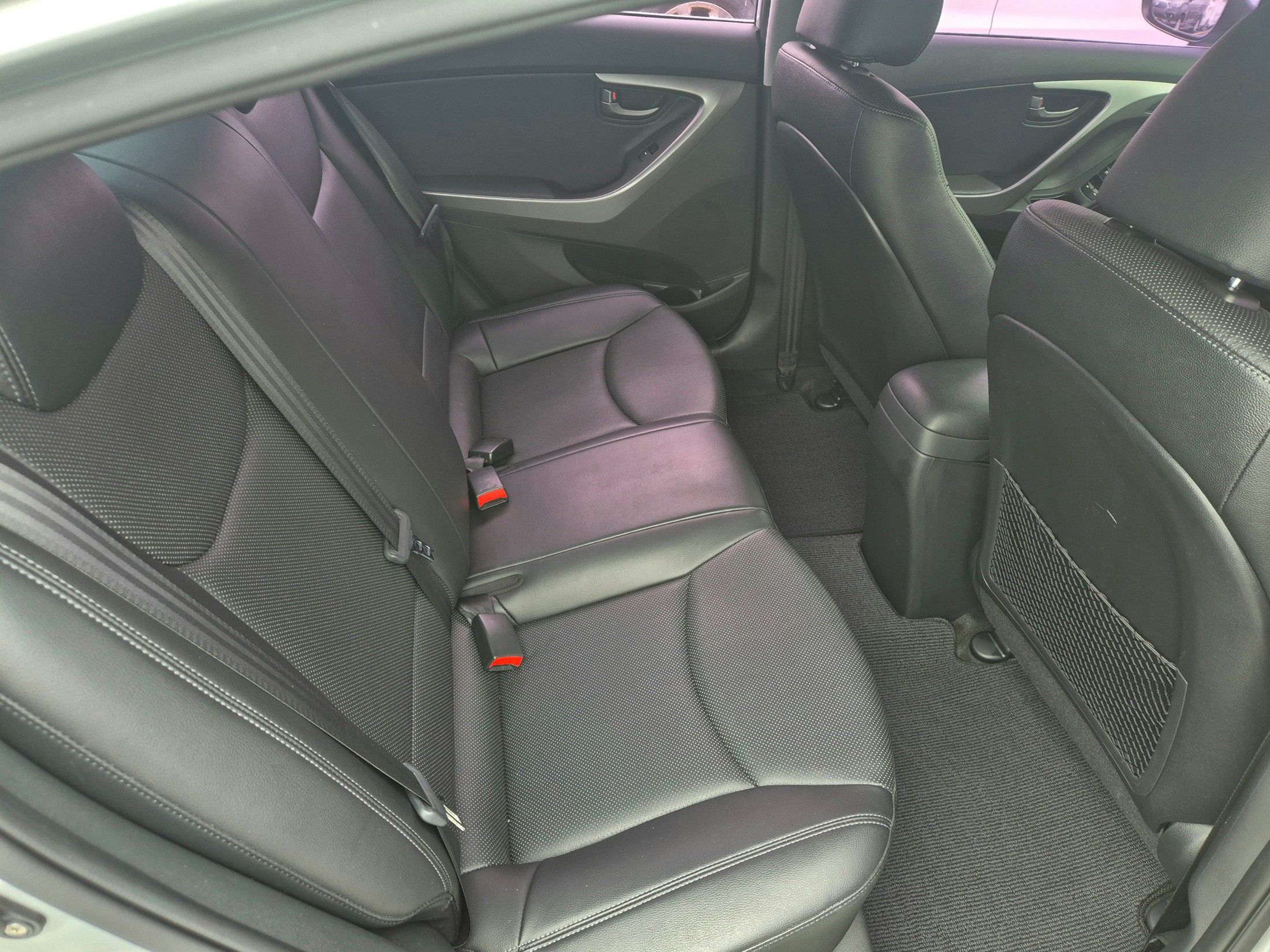 HYUNDAI AVANTE MD 2013