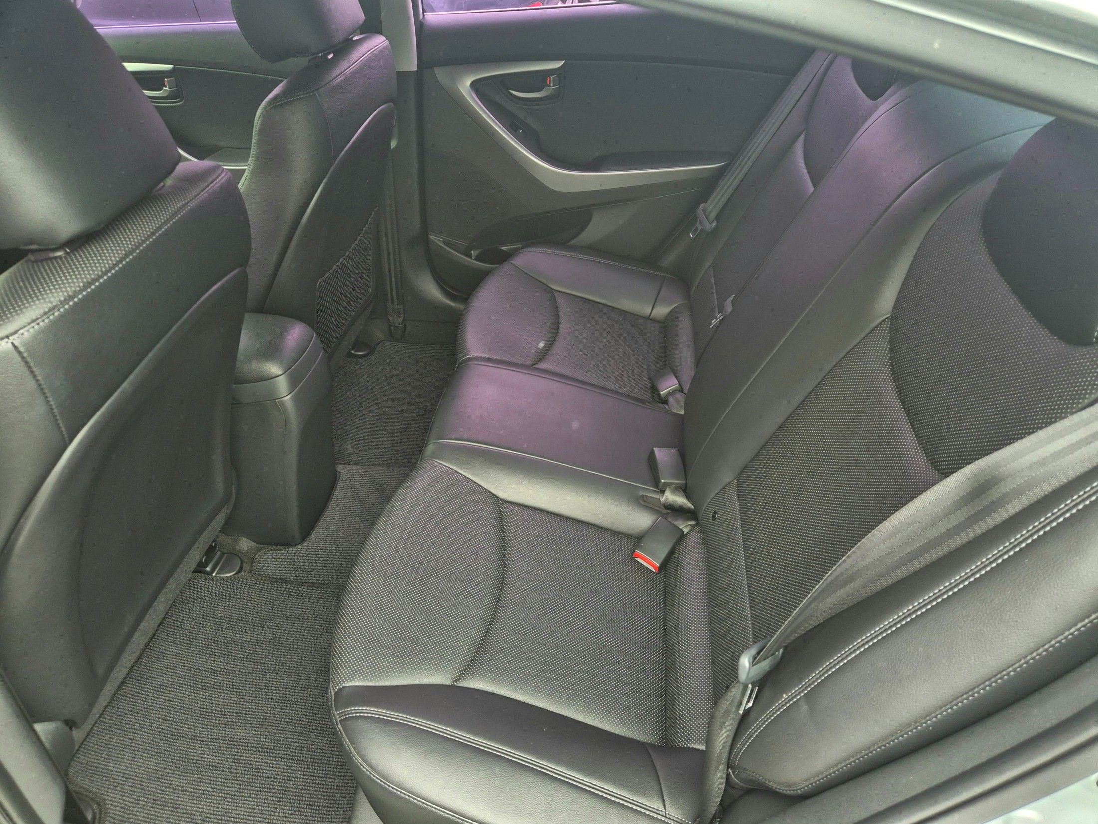 HYUNDAI AVANTE MD 2013