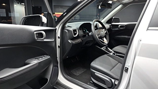 HYUNDAI VENUE 2025