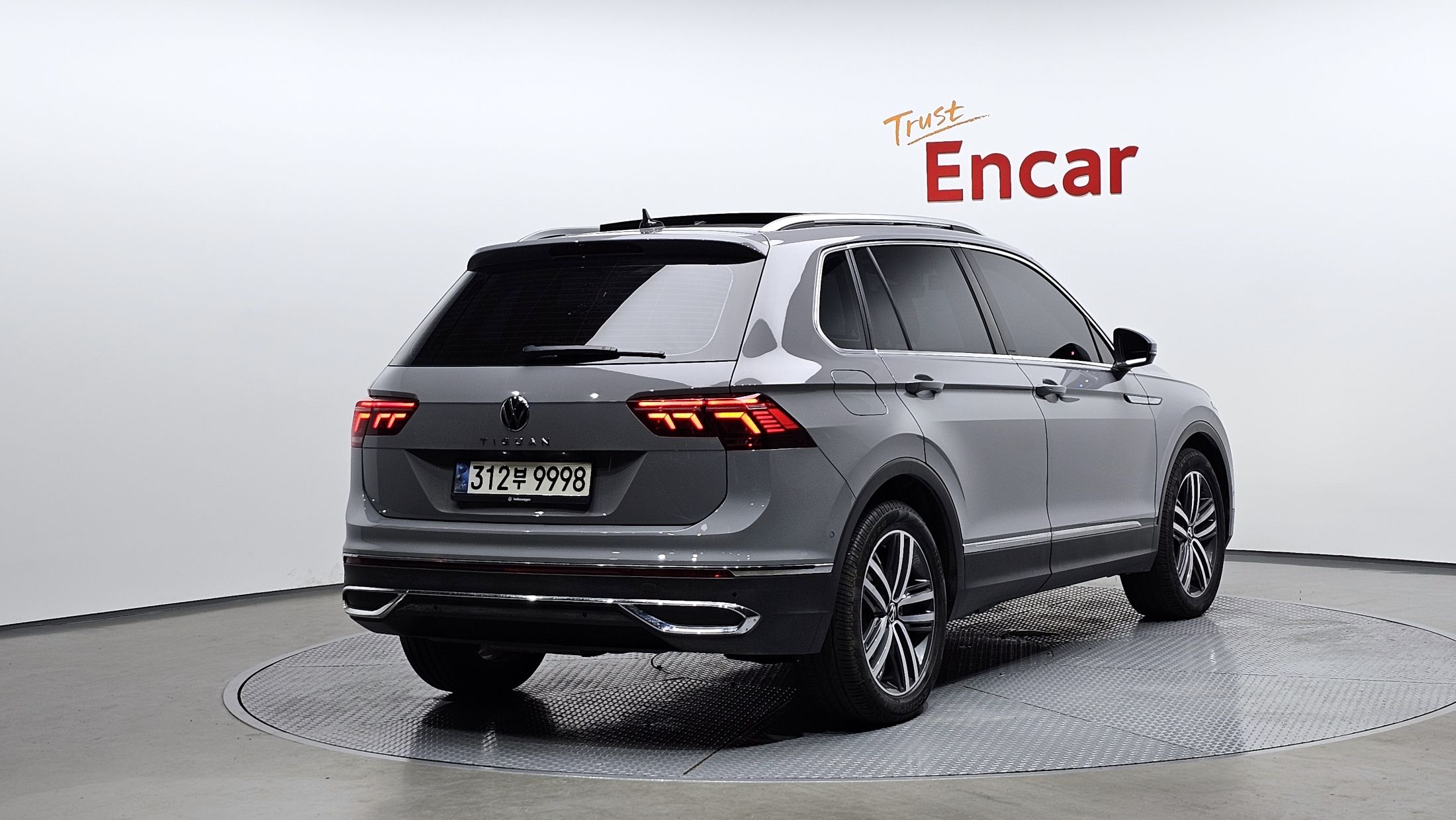 VOLKSWAGEN TIGUAN 2021