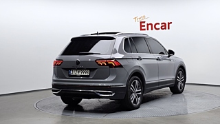 VOLKSWAGEN TIGUAN 2021