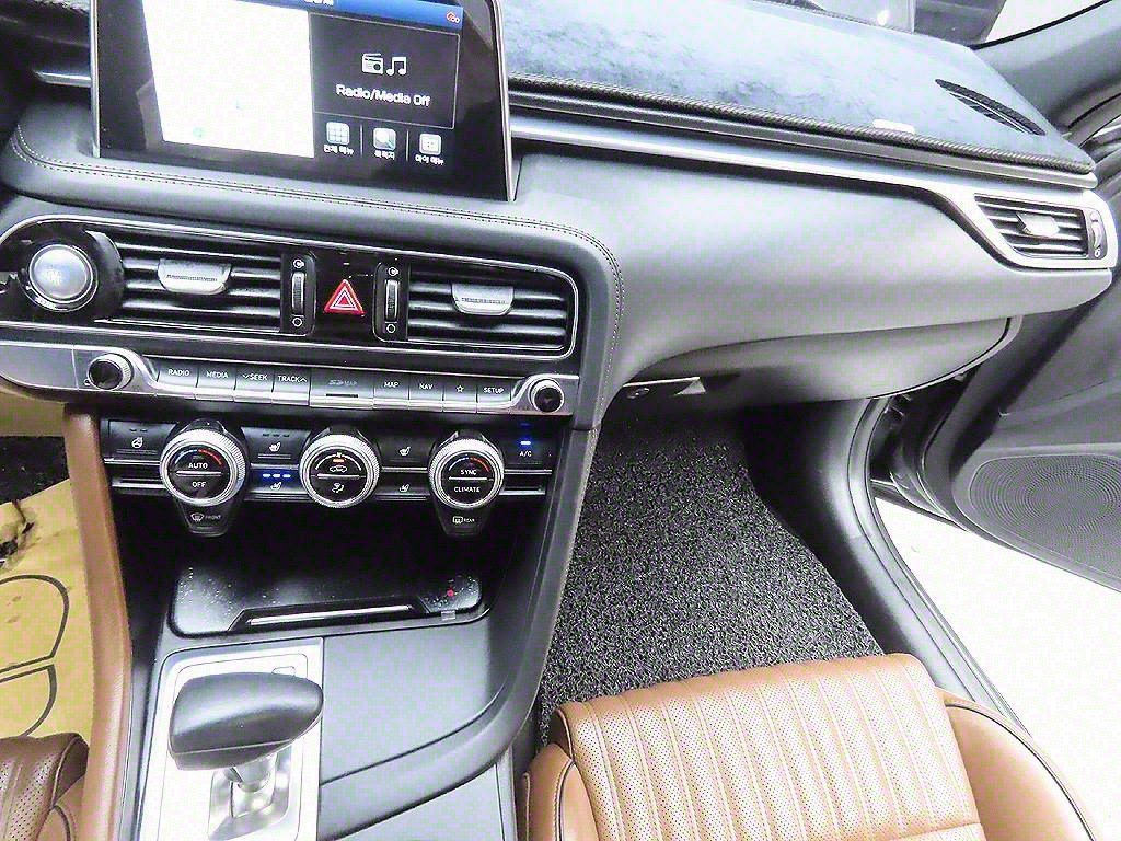 GENESIS G70 2017