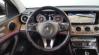 MERCEDES BENZ E-CLASS W213 2017