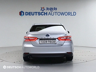TOYOTA CAMRY XV70  2.5 XLE Hybrid 2021