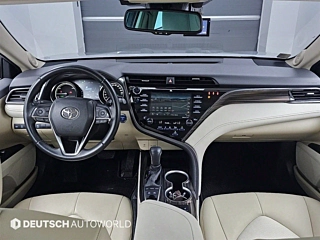TOYOTA CAMRY XV70  2.5 XLE Hybrid 2021