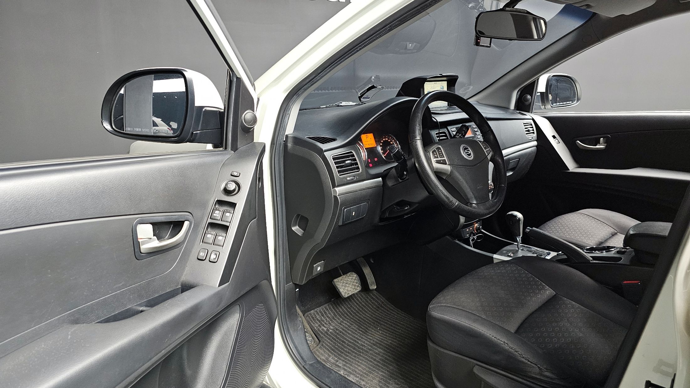 SSANGYONG KORANDO C 2012