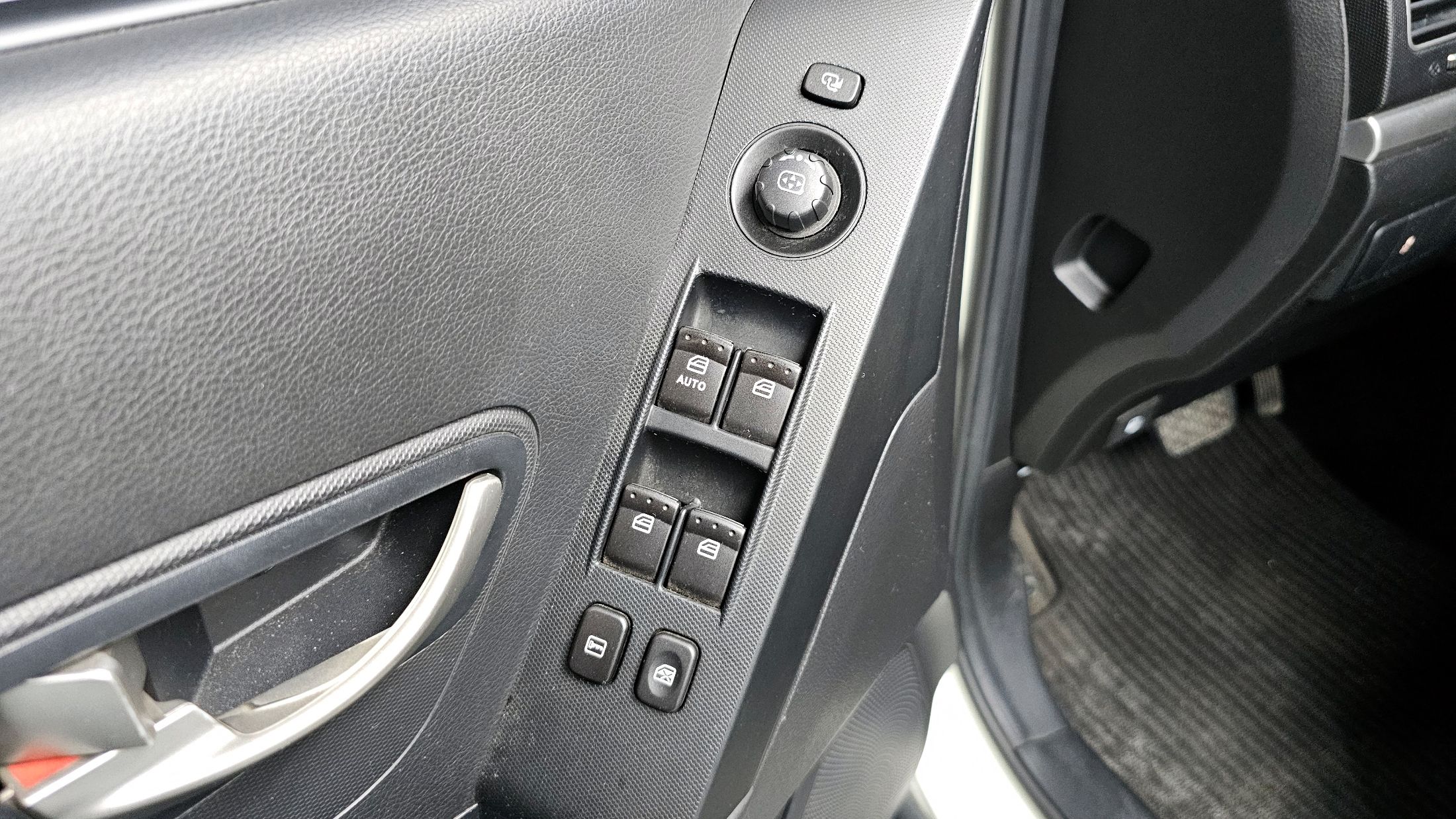 SSANGYONG KORANDO C 2012