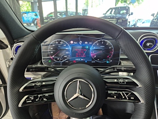 MERCEDES BENZ C-CLASS W206  C200 AMG Line 2025