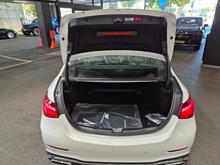 MERCEDES BENZ C-CLASS W206  C200 AMG Line 2025