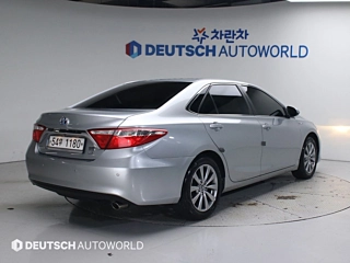 TOYOTA CAMRY XV70 2017