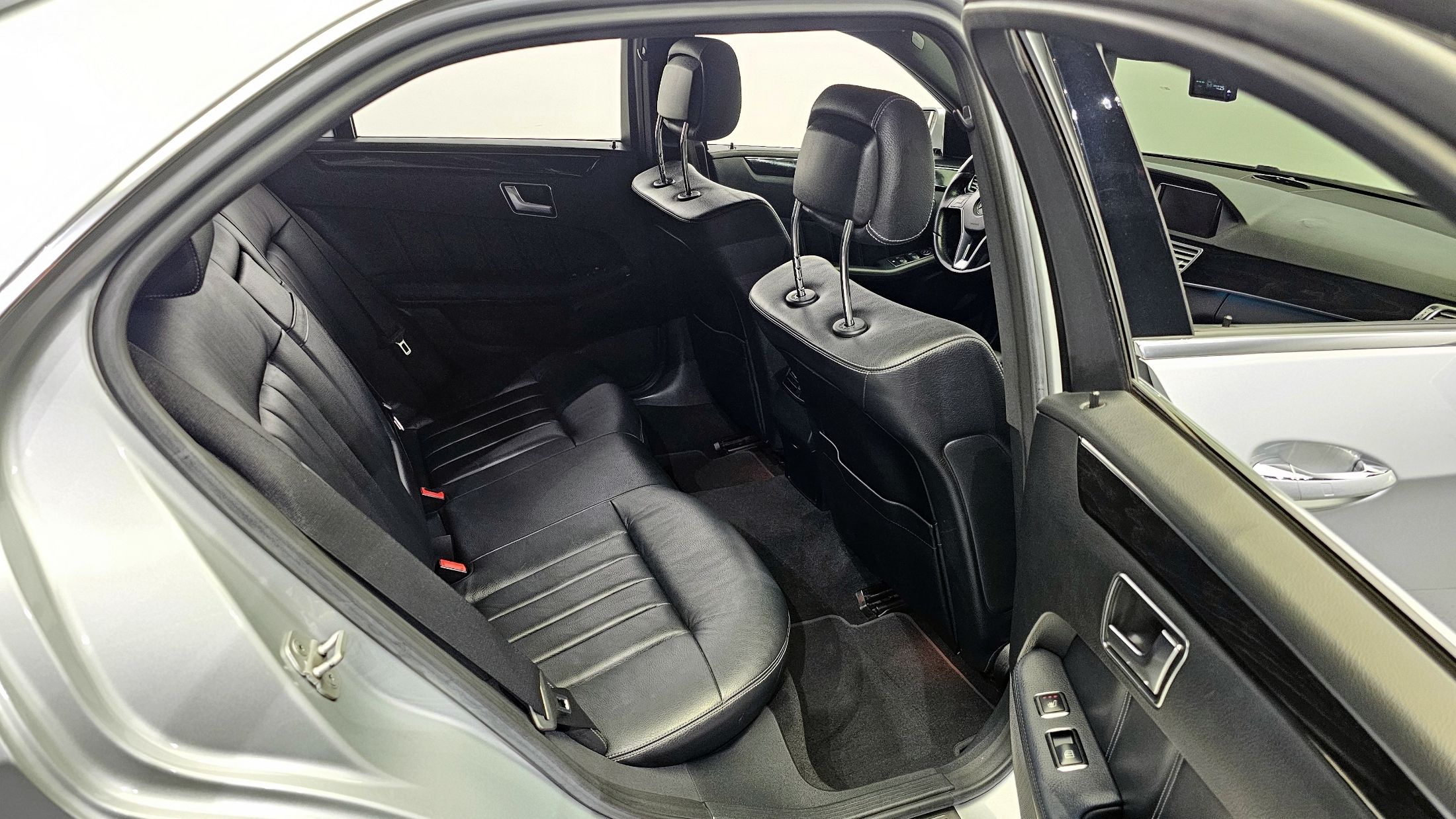 MERCEDES BENZ E-CLASS W212 2016