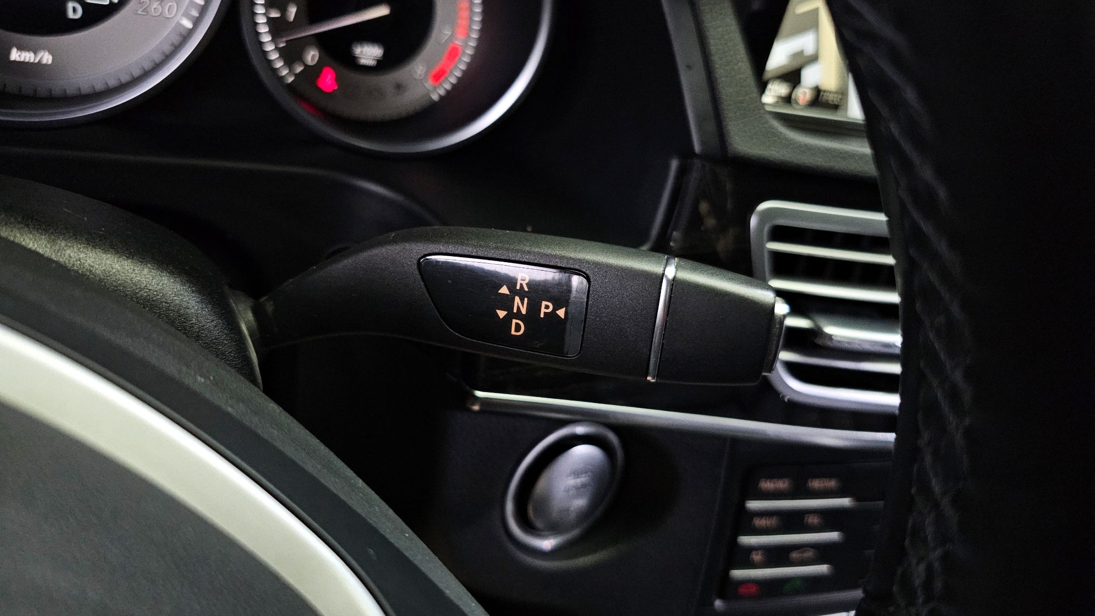 MERCEDES BENZ E-CLASS W212 2016