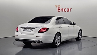 MERCEDES BENZ E-CLASS W213 2017