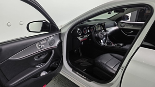 MERCEDES BENZ E-CLASS W213 2017