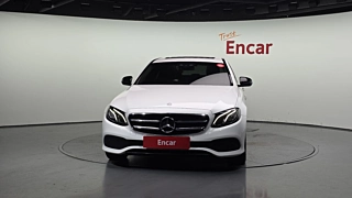 MERCEDES BENZ E-CLASS W213 2017