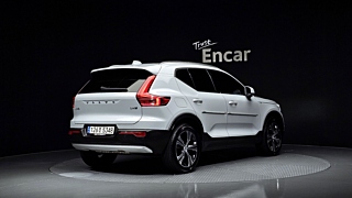 VOLVO XC40 2020